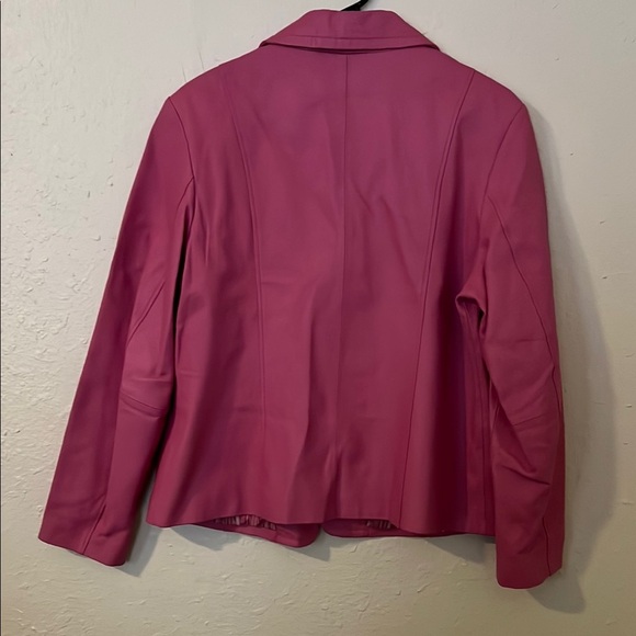 Dialogue Leather Pink Blazer with Tailored Fit - Picture 3 of 4